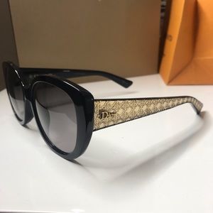 ✨ DIOR SUNGLASSES ✨